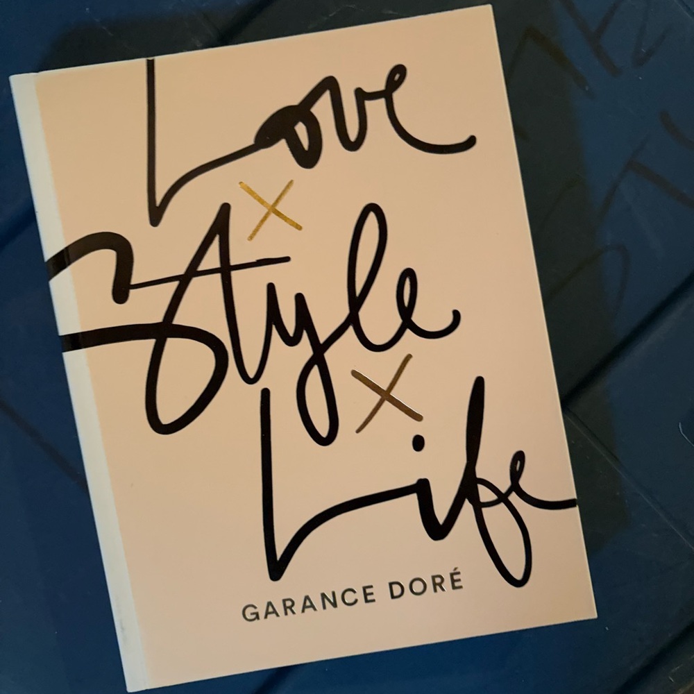 Love Style Life Book - Black and Gold